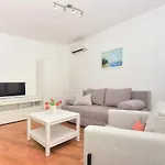 Sunshine Apartment
